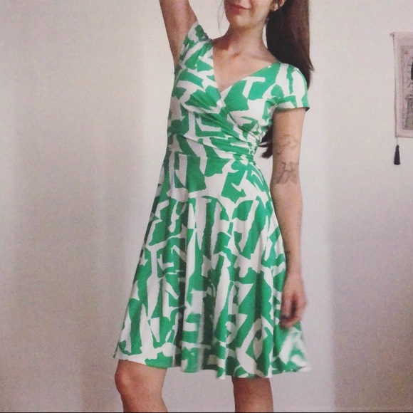 Green and white midi summer dress - Picture 1 of 5